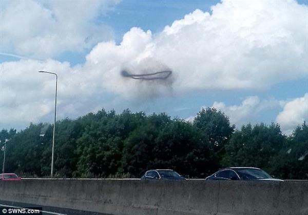 英国天空现神秘戒指云：居然和一战加农炮有关
