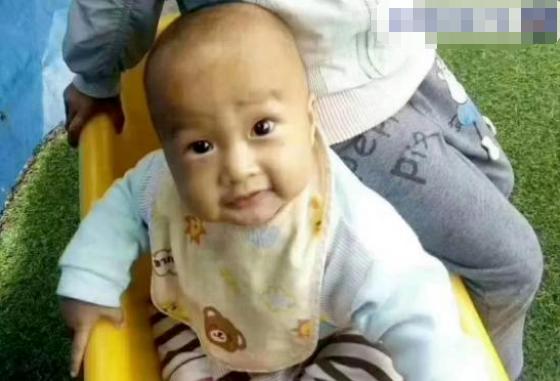 寻人！3岁男童在路边玩时被抱走！